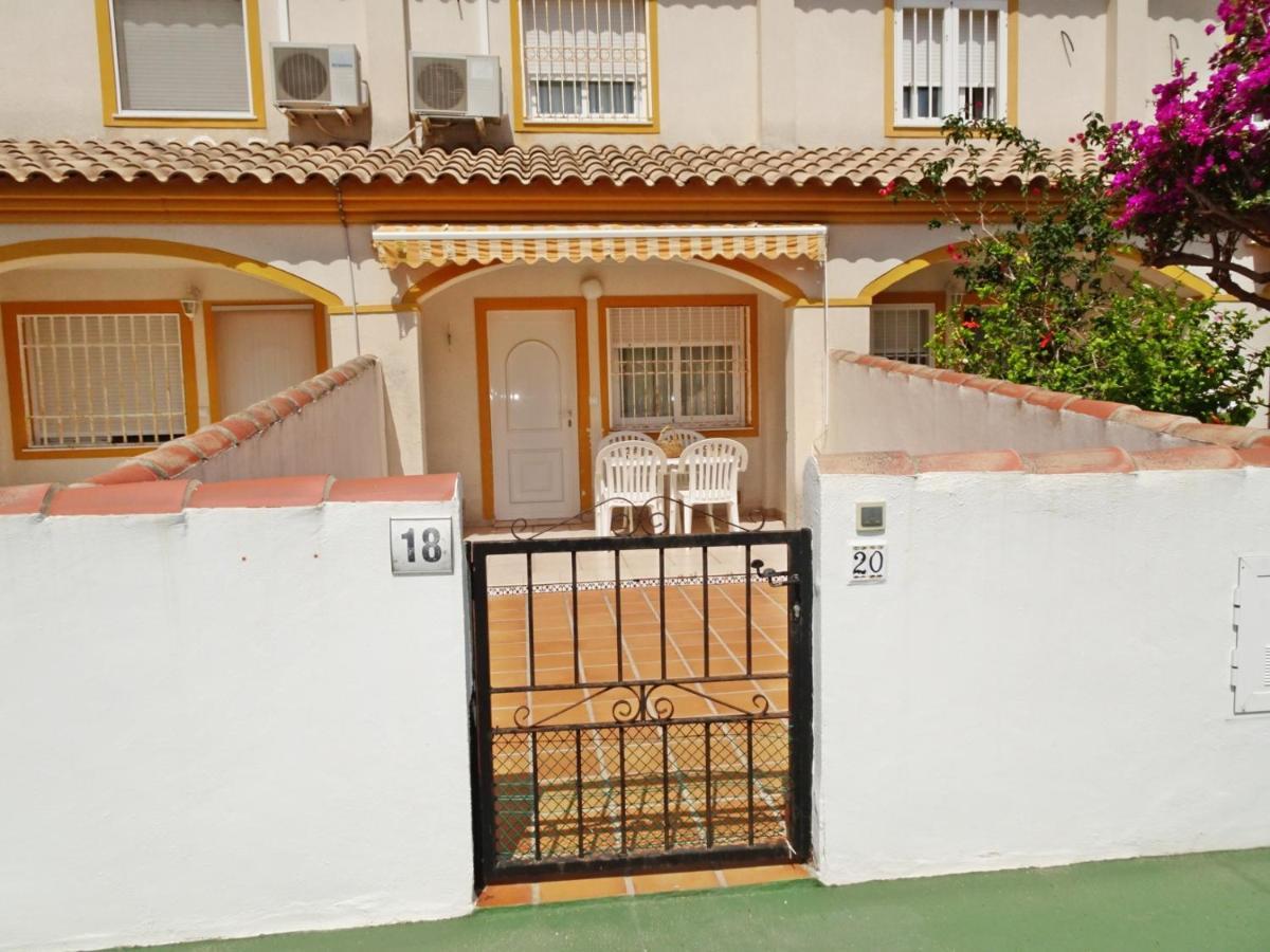 La Playa Oliva - Casa 20 Alquiler Solo Familias Apartment Ngoại thất bức ảnh